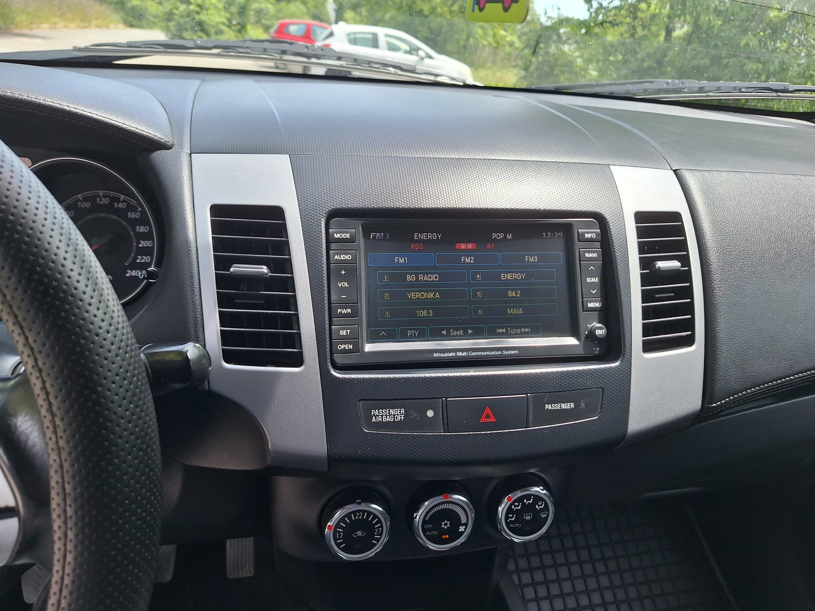 Mitsubishi Outlander, снимка 8 - Автомобили и джипове - 54915960