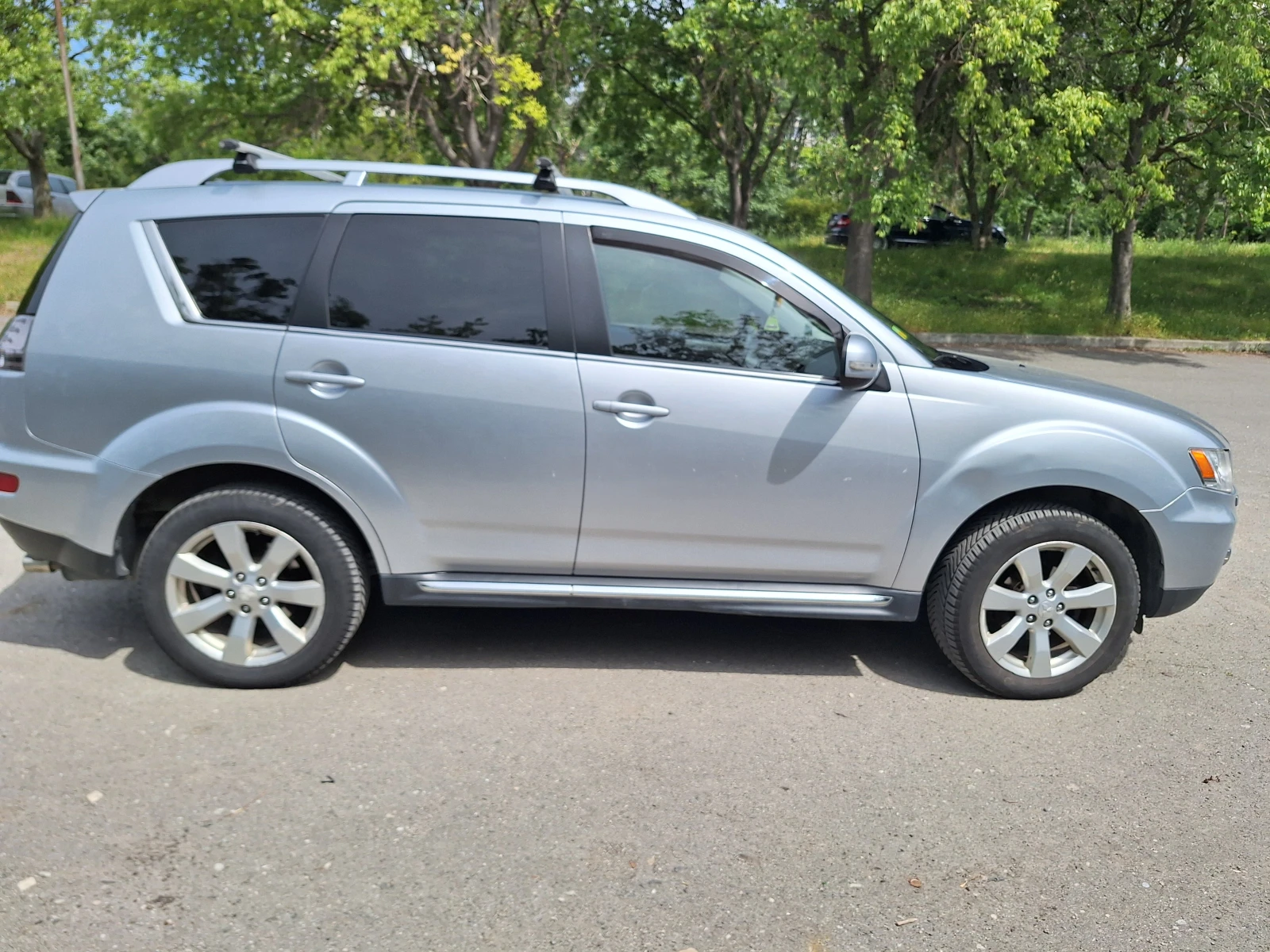 Mitsubishi Outlander, снимка 3 - Автомобили и джипове - 54915960
