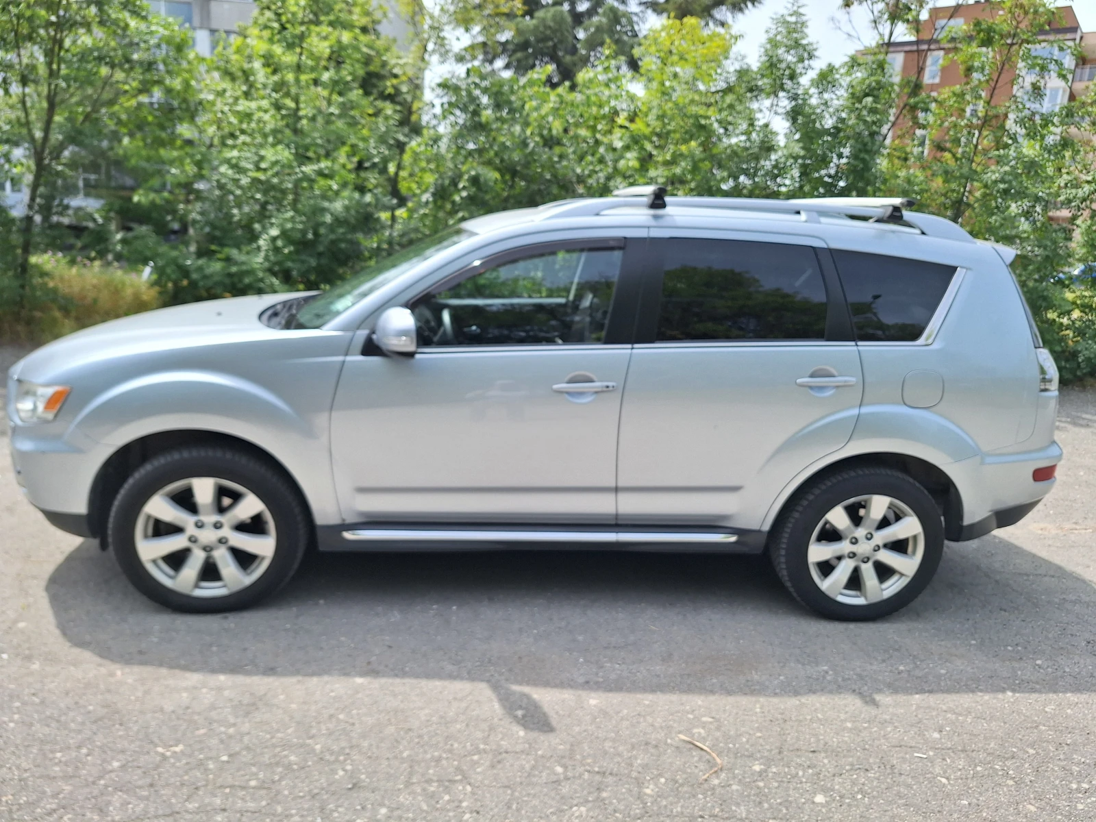 Mitsubishi Outlander, снимка 4 - Автомобили и джипове - 54915960