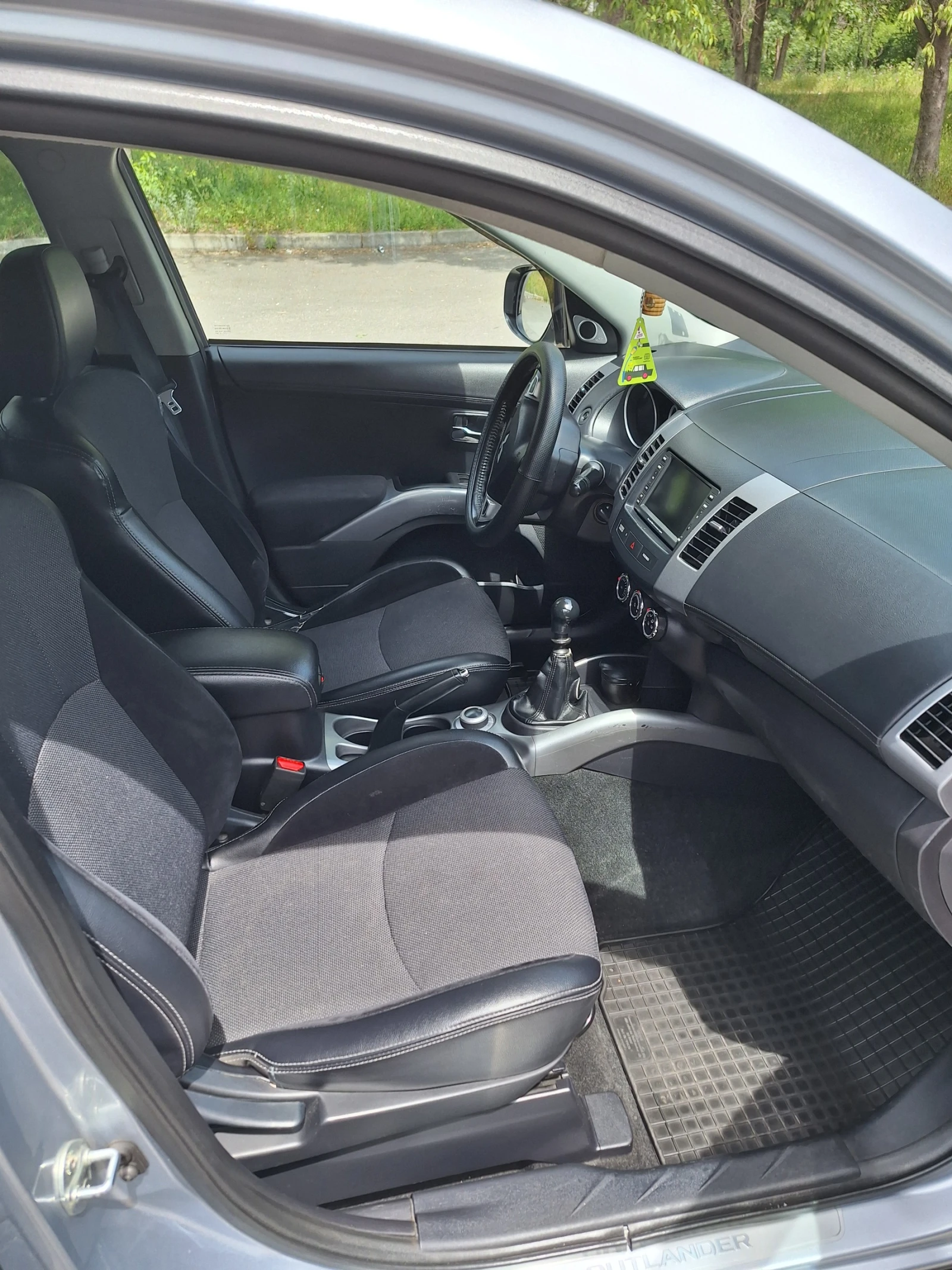Mitsubishi Outlander, снимка 7 - Автомобили и джипове - 54915960