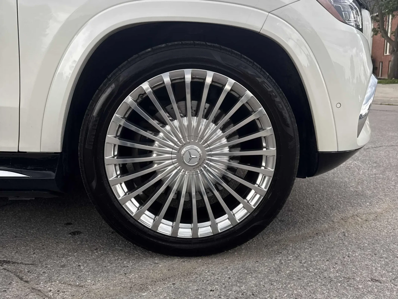 Mercedes-Benz GLS 600 Maybach/MANUFAKTUR/Executive/Extended/Warranty, снимка 6 - Автомобили и джипове - 55347140