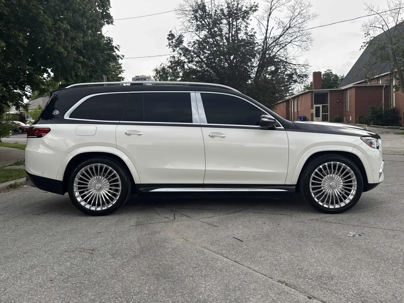 Mercedes-Benz GLS 600 Maybach/MANUFAKTUR/Executive/Extended/Warranty, снимка 5 - Автомобили и джипове - 55347140