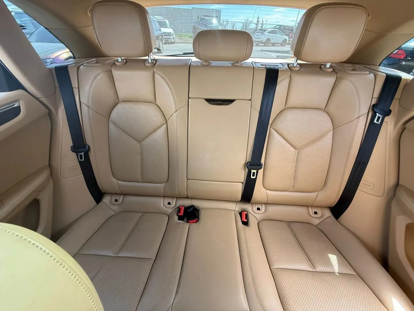 Porsche Macan S* AWD* PANO* ОБДУХ, снимка 16 - Автомобили и джипове - 55468298