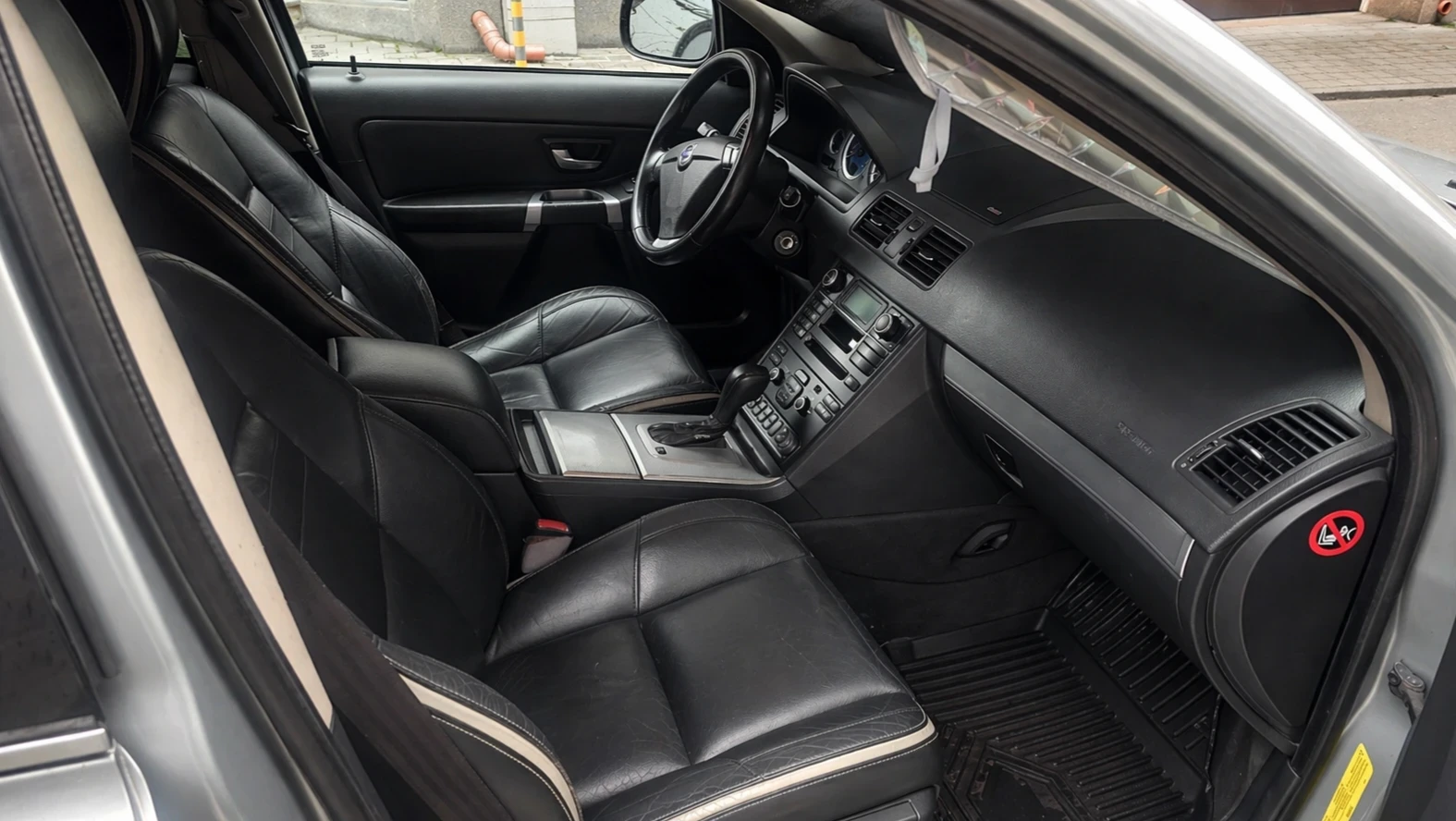 Volvo Xc90 4.4 V8, снимка 3 - Автомобили и джипове - 55744410