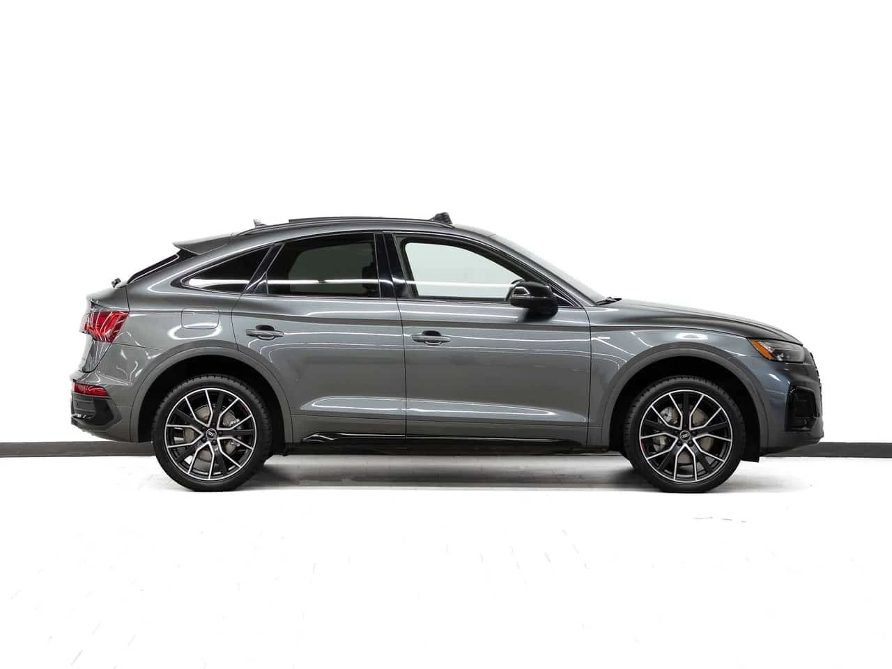 Audi Q5 * SPORTBACK * PROGRESSIV * S Line * AWD | , снимка 3 - Автомобили и джипове - 56721474