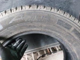 Гуми Зимни 215/65R16, снимка 7
