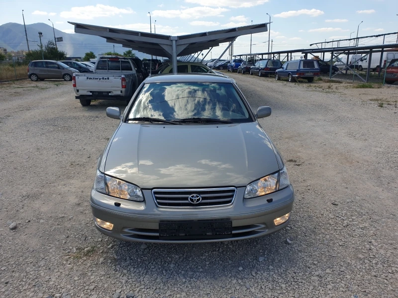 Toyota Camry 2.2 GL 131кс Feislift.12/100Limited.Еdition, снимка 2 - Автомобили и джипове - 36787420