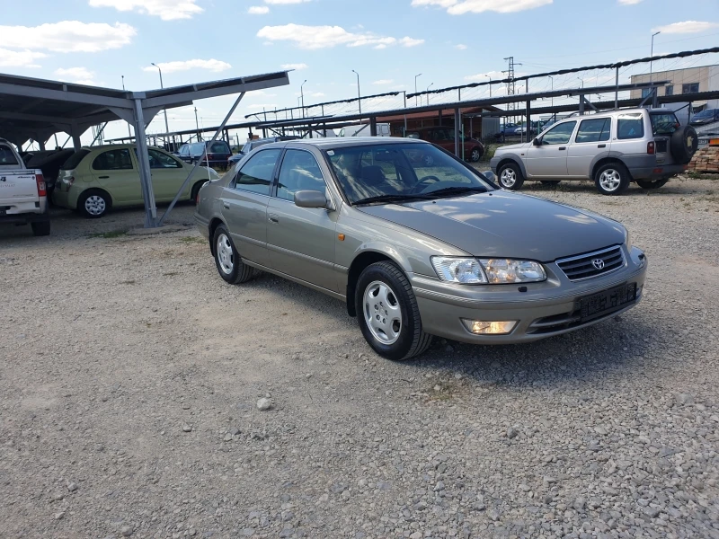 Toyota Camry 2.2 GL 131кс Feislift.12/100Limited.Еdition, снимка 3 - Автомобили и джипове - 36787420