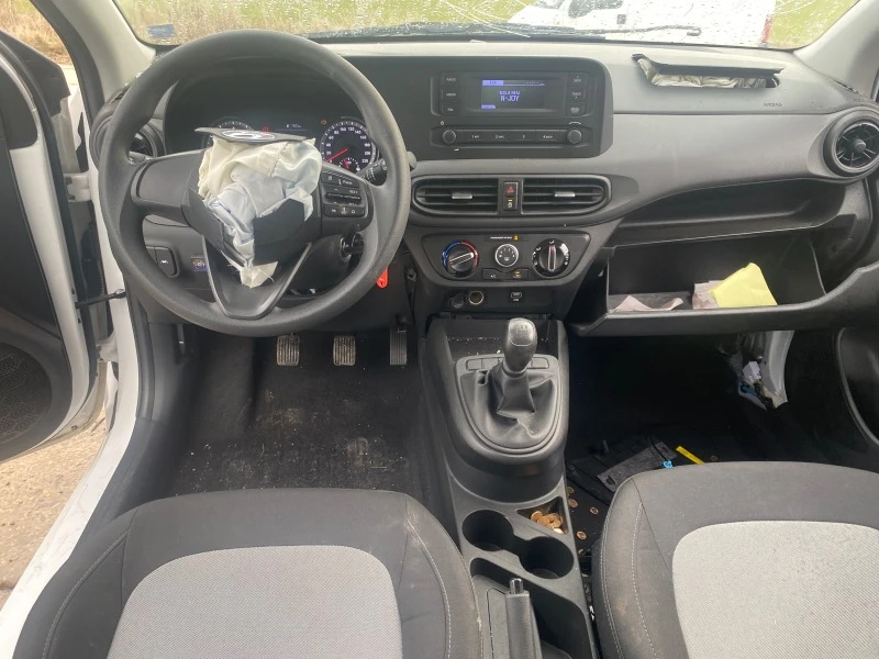 Hyundai I10 1.0 MPI, снимка 9 - Автомобили и джипове - 43533555