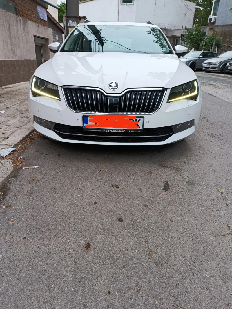 Skoda Superb, снимка 1 - Автомобили и джипове - 47430451