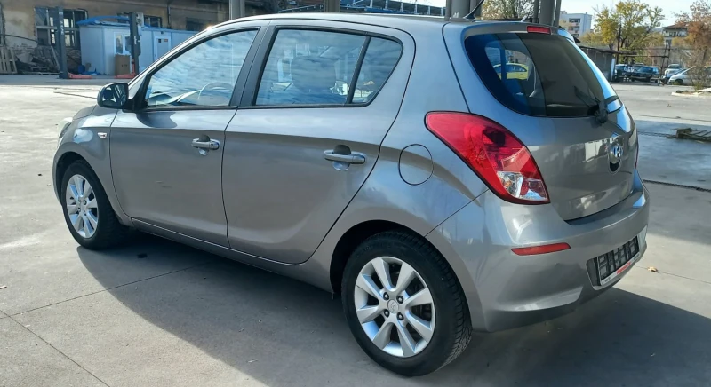 Hyundai I20 1.25i, снимка 3 - Автомобили и джипове - 48104973