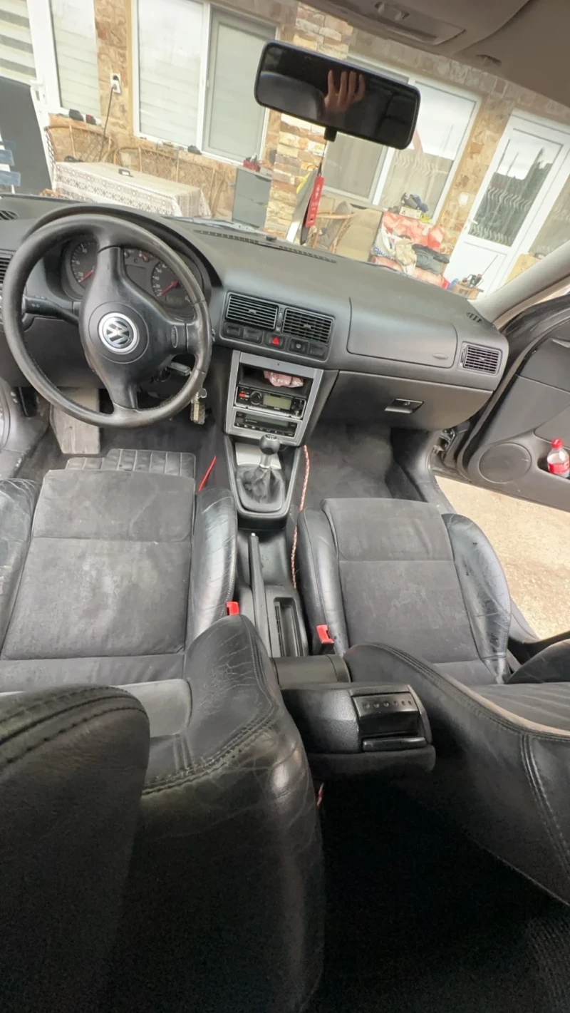 VW Golf, снимка 5 - Автомобили и джипове - 48273379