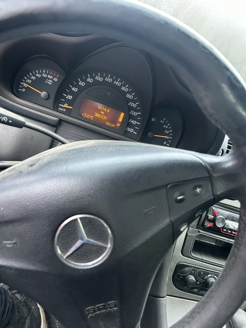 Mercedes-Benz C 200 kompressor, снимка 8 - Автомобили и джипове - 48443212