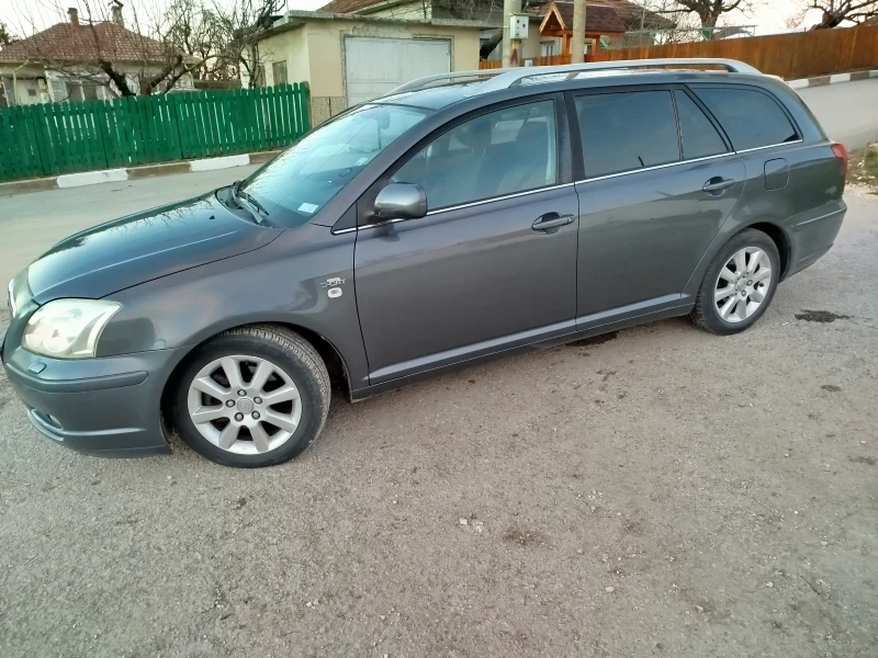 Toyota Avensis, снимка 4 - Автомобили и джипове - 48523575