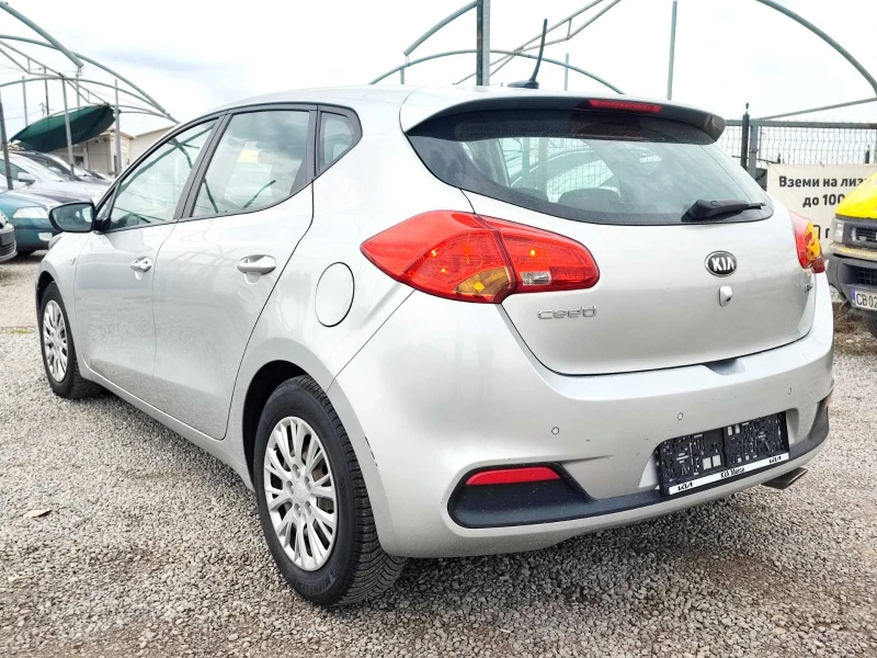 Kia Ceed 1.6 CRDI* EURO5B, снимка 3 - Автомобили и джипове - 52077336