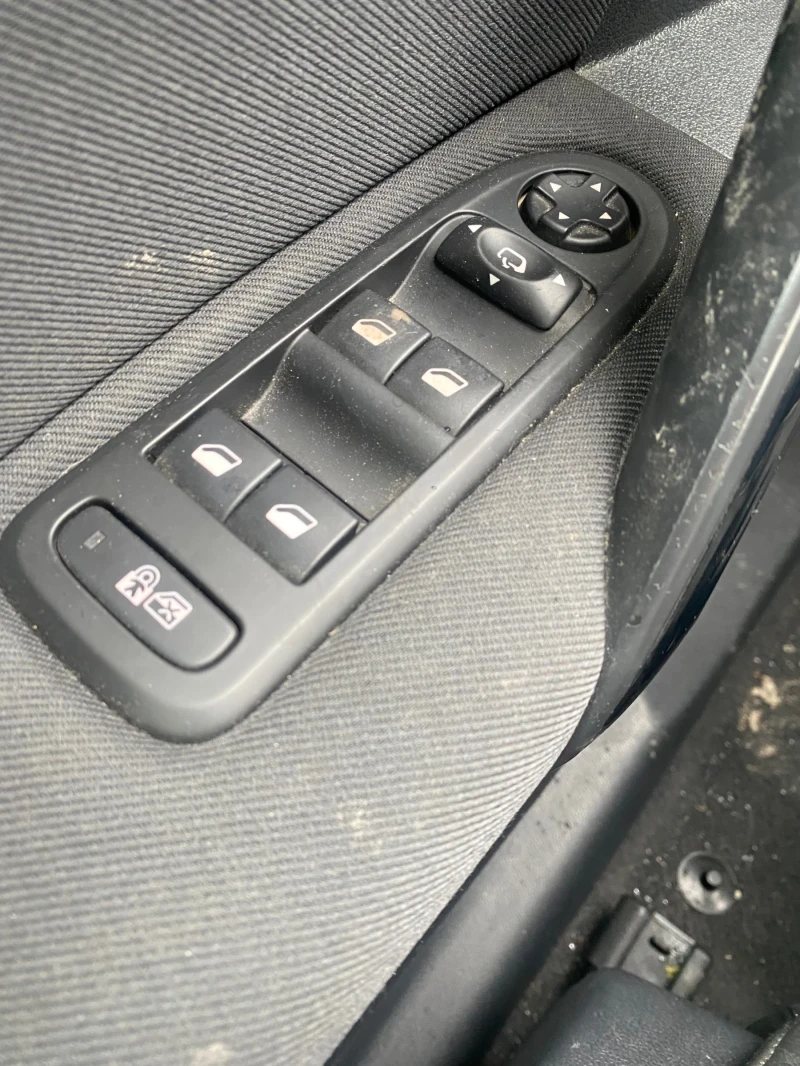 Peugeot 508 2.0хди автомат, снимка 14 - Автомобили и джипове - 52698991