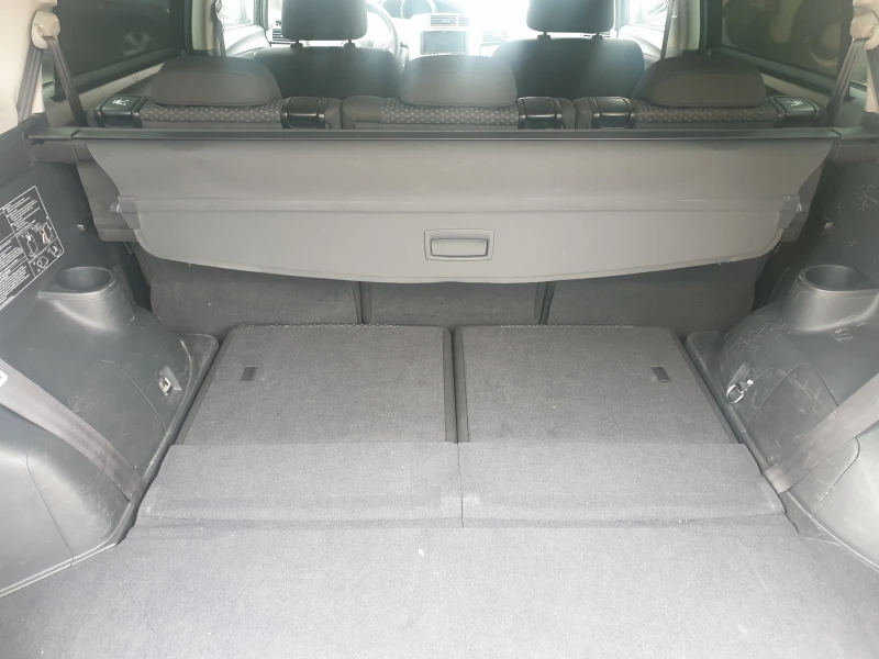 Toyota Verso 1.8 VVT-I , снимка 10 - Автомобили и джипове - 51234245