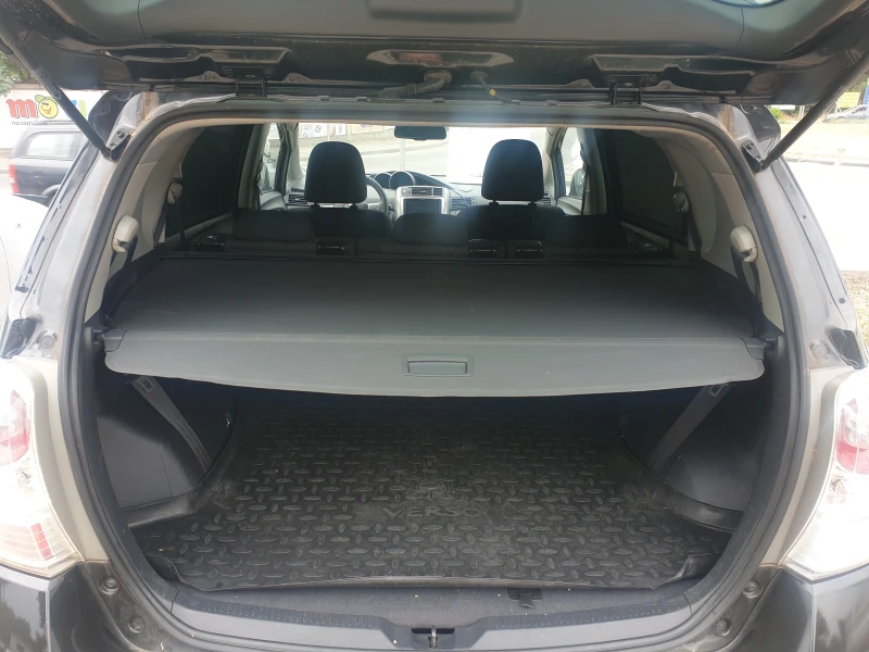 Toyota Verso 1.8 VVT-I , снимка 11 - Автомобили и джипове - 51234245
