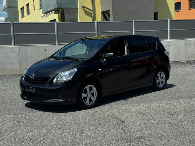 Toyota Verso 1.8 VVT-I , снимка 2 - Автомобили и джипове - 51234245