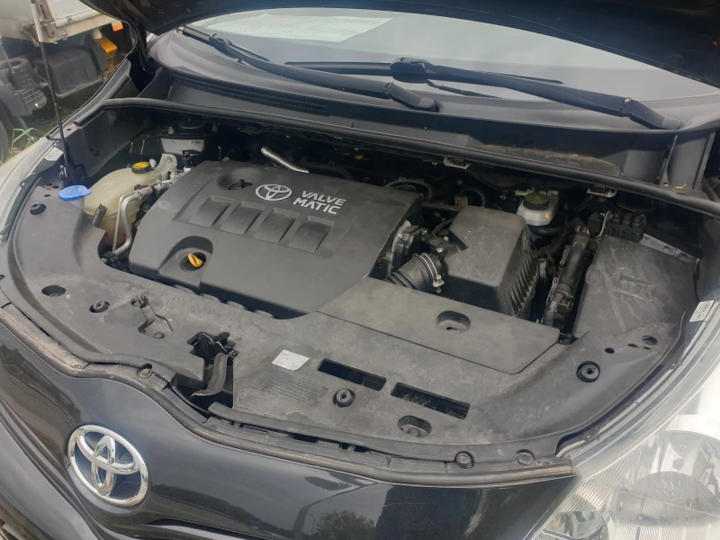 Toyota Verso 1.8 VVT-I , снимка 12 - Автомобили и джипове - 51234245