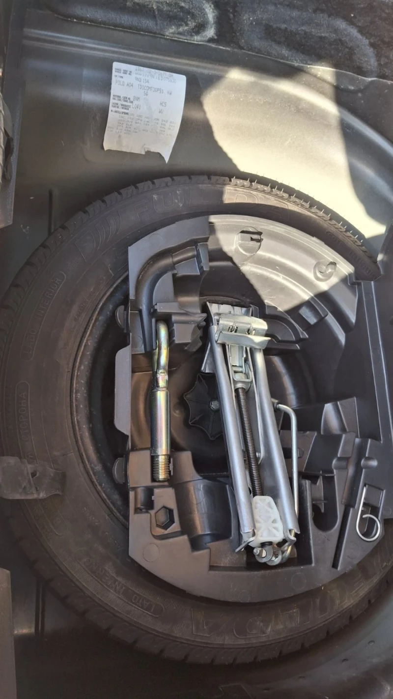 VW Polo 1.4 TDI  Регистрирано !!!, снимка 5 - Автомобили и джипове - 52078506