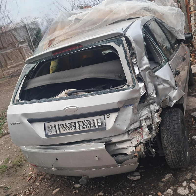 Ford Fiesta 1.4i MK5 На части, снимка 5 - Автомобили и джипове - 52061376
