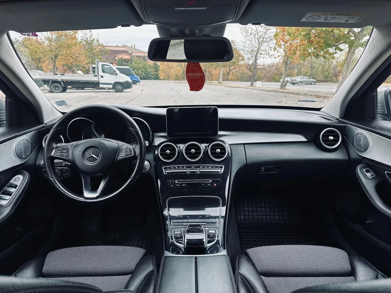 Mercedes-Benz C 220 Регистриран!Обслужен!Каско!Сервизна история!, снимка 7 - Автомобили и джипове - 53599621