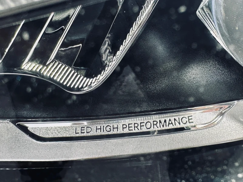 Mercedes-Benz C 220 Регистриран!Обслужен!Каско!Сервизна история!, снимка 11 - Автомобили и джипове - 53599621