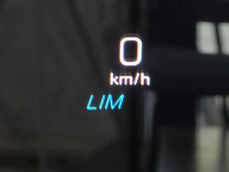 Mercedes-Benz E 300 Amg Line, снимка 16 - Автомобили и джипове - 55137041