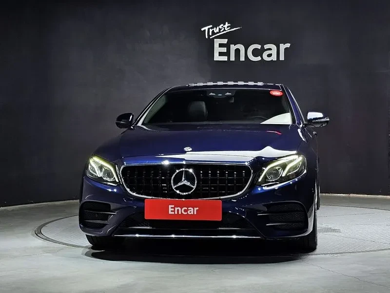 Mercedes-Benz E 300 Amg Line, снимка 3 - Автомобили и джипове - 55137041