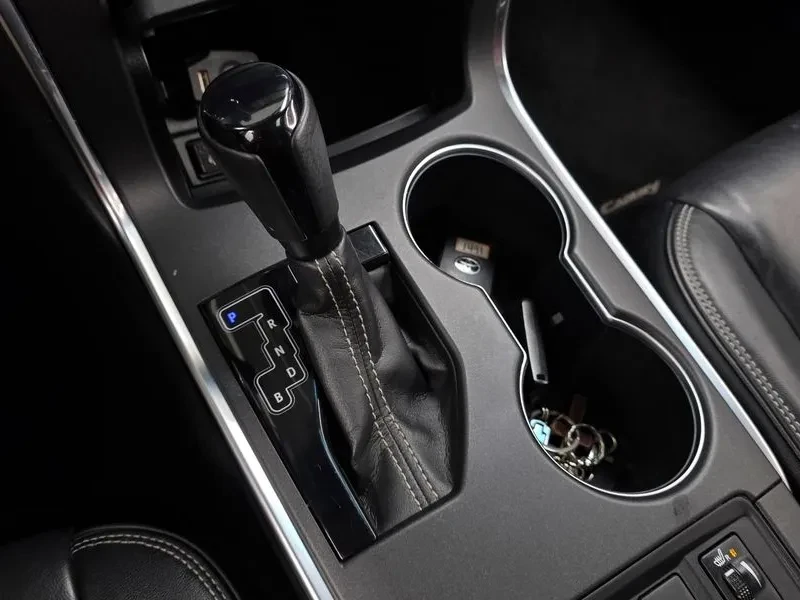Toyota Camry HYBRID XLE | Mobile.bg � ����������� 9
