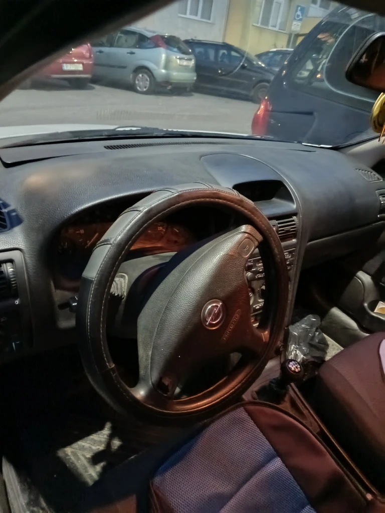 Opel Astra, снимка 6 - Автомобили и джипове - 56739565