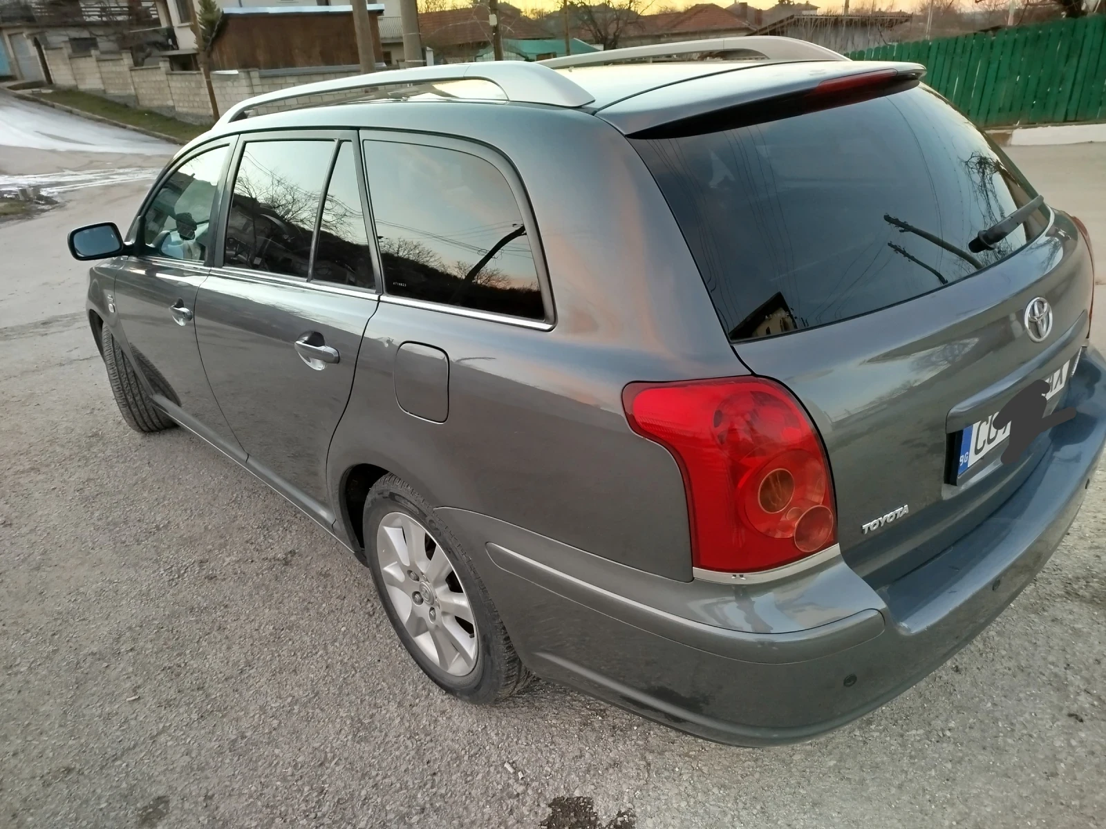 Toyota Avensis  - изображение 5