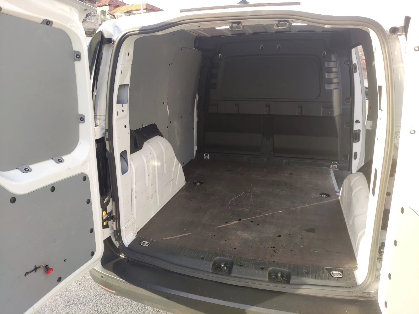 VW Caddy | Mobile.bg — изображение 11