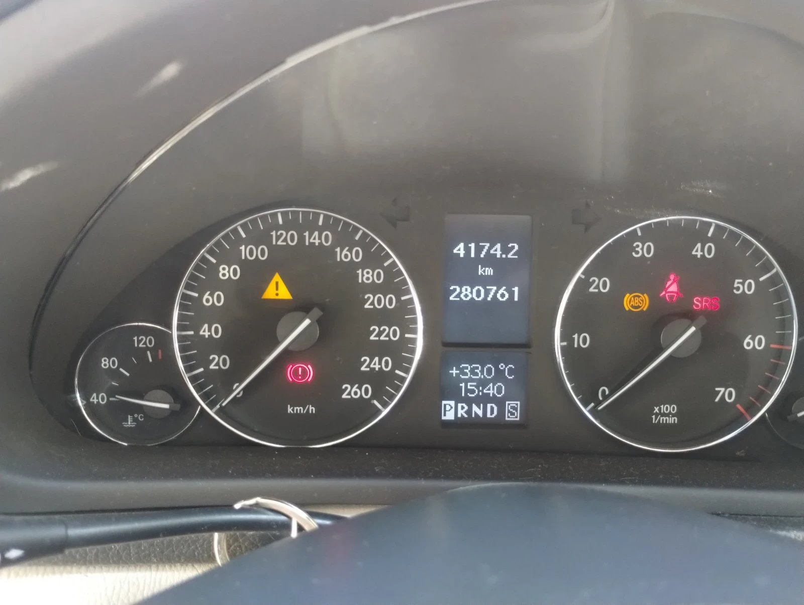 Mercedes-Benz C 320  - изображение 7