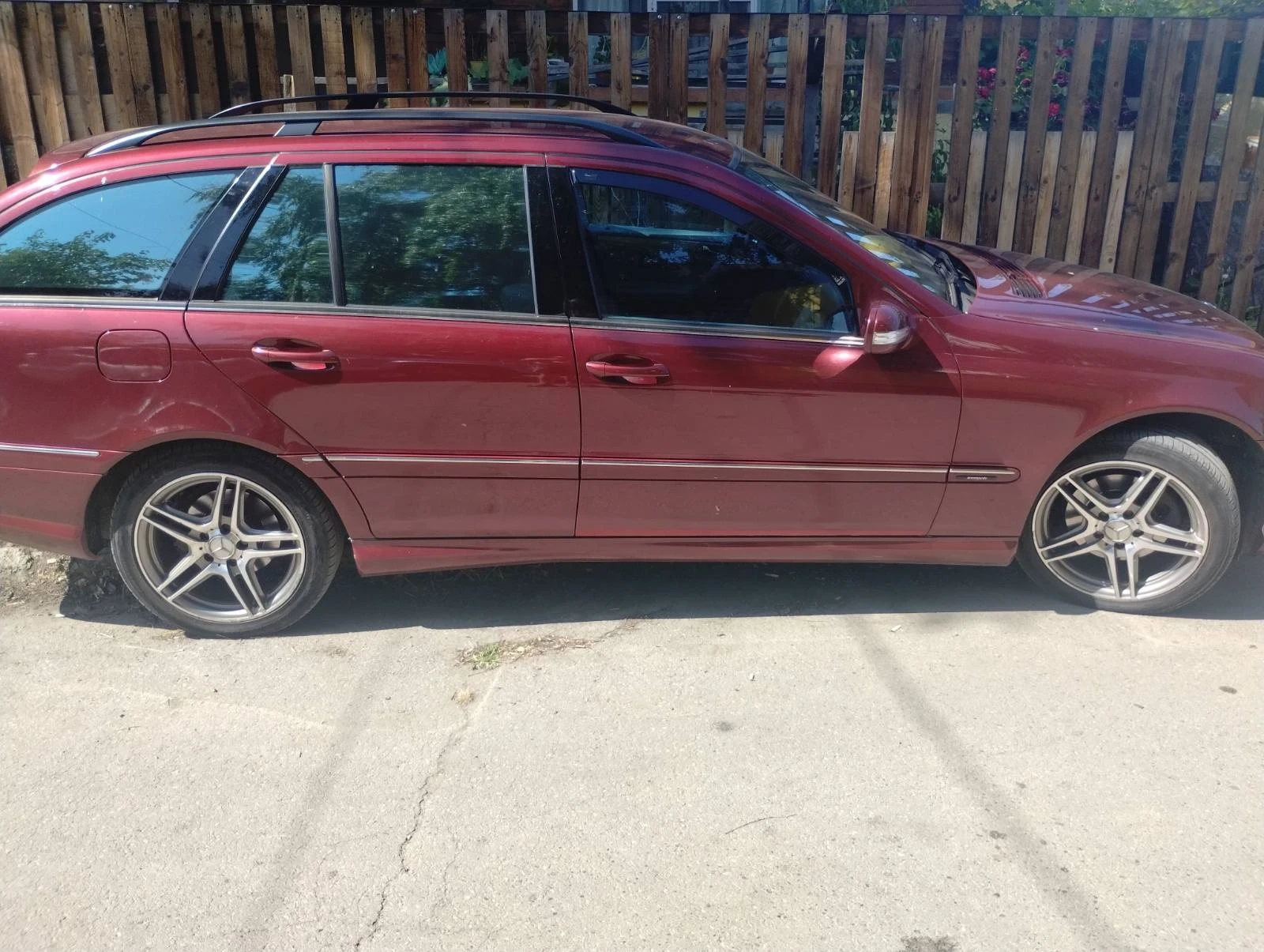 Mercedes-Benz C 320  - изображение 3