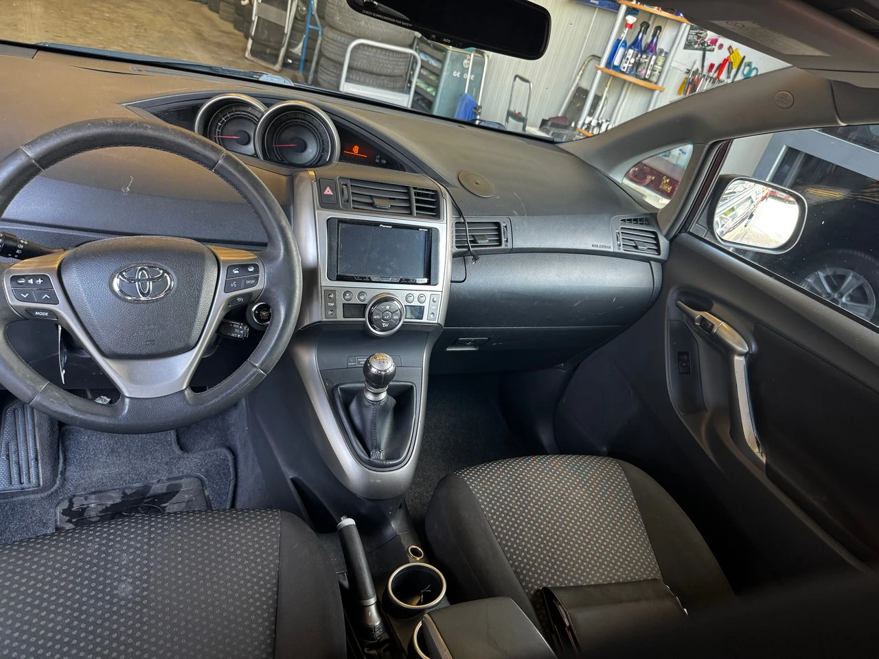 Toyota Verso 1.8 VVT-I  - изображение 7