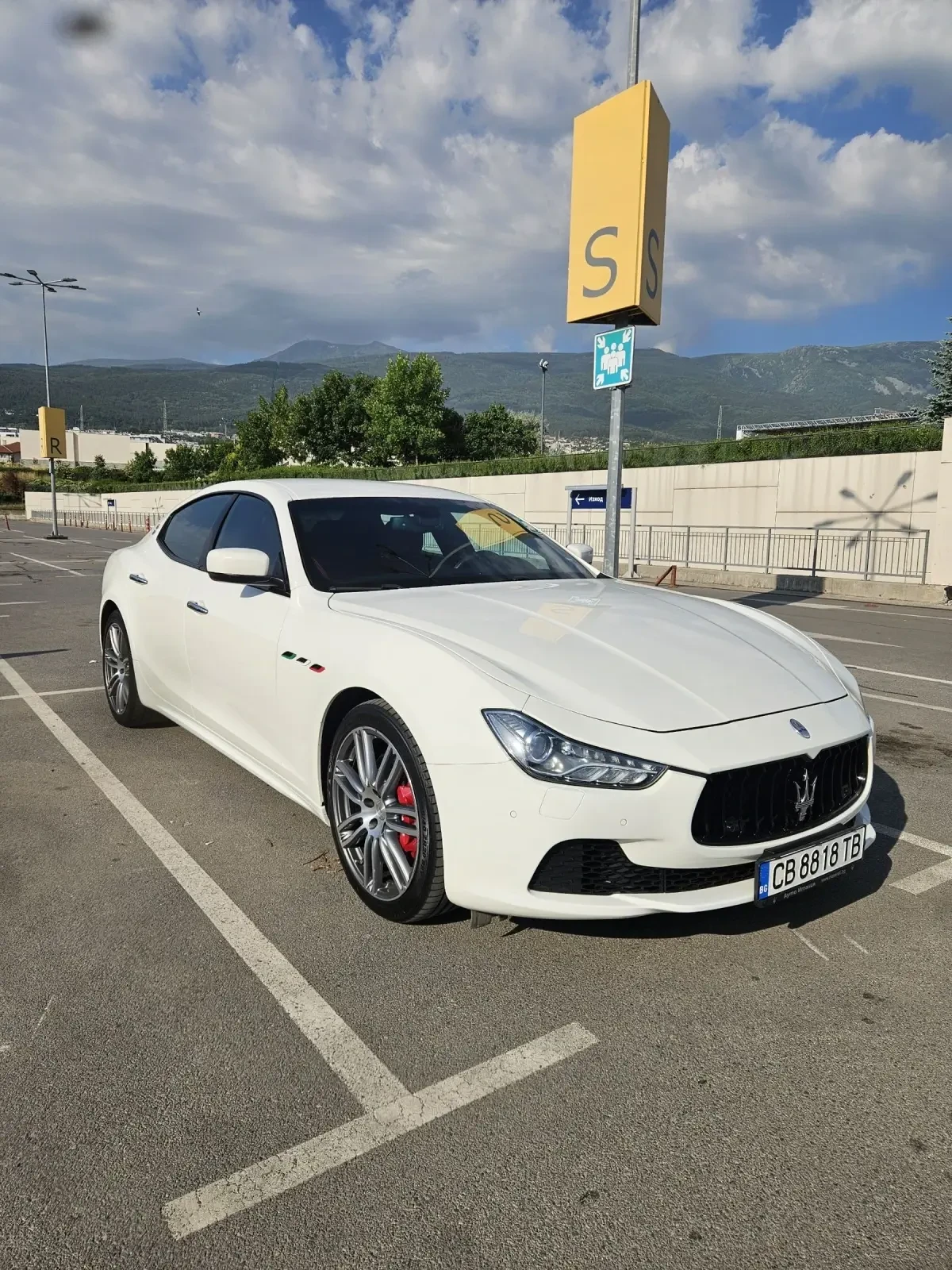 Maserati Ghibli пълна сервизна история, вс.платено, снимка 2 - Автомобили и джипове - 53882142