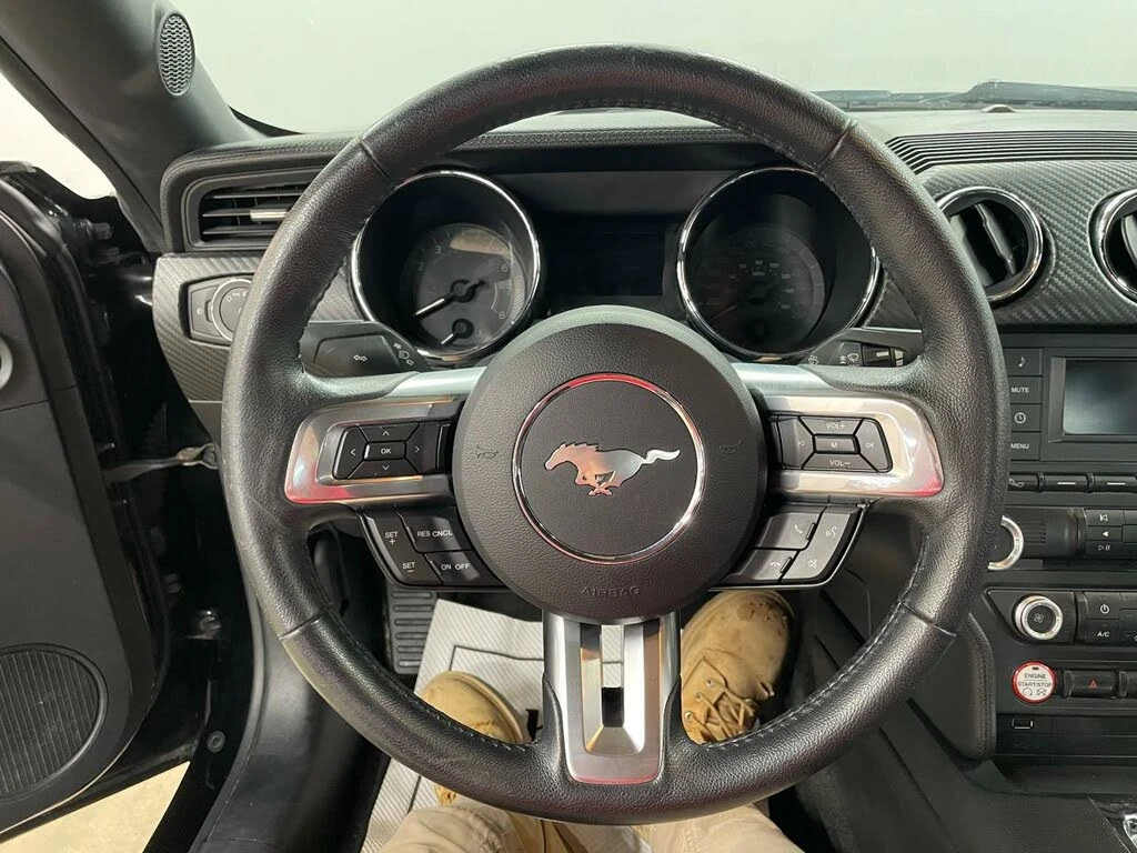 Ford Mustang * АВТО КРЕДИТ* ЦЕНА ДО БГ * Сервизна история *  - изображение 6