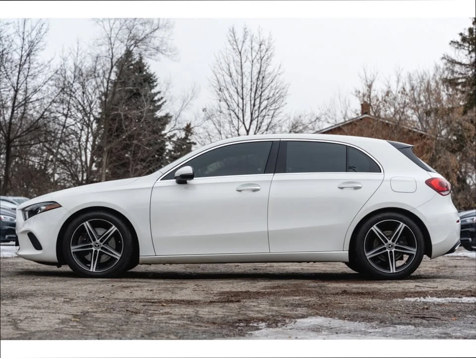 Mercedes-Benz A 250 * LOW KM* PANO* NO ACCIDENT* CARPLAY* , снимка 2 - Автомобили и джипове - 53794545