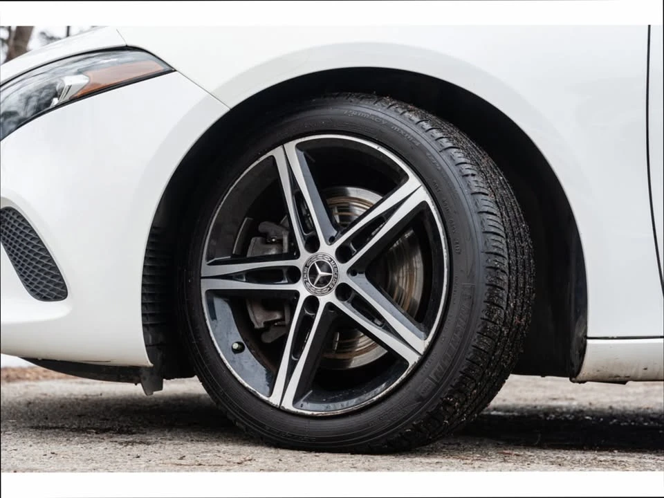 Mercedes-Benz A 250 * LOW KM* PANO* NO ACCIDENT* CARPLAY* , снимка 6 - Автомобили и джипове - 53794545