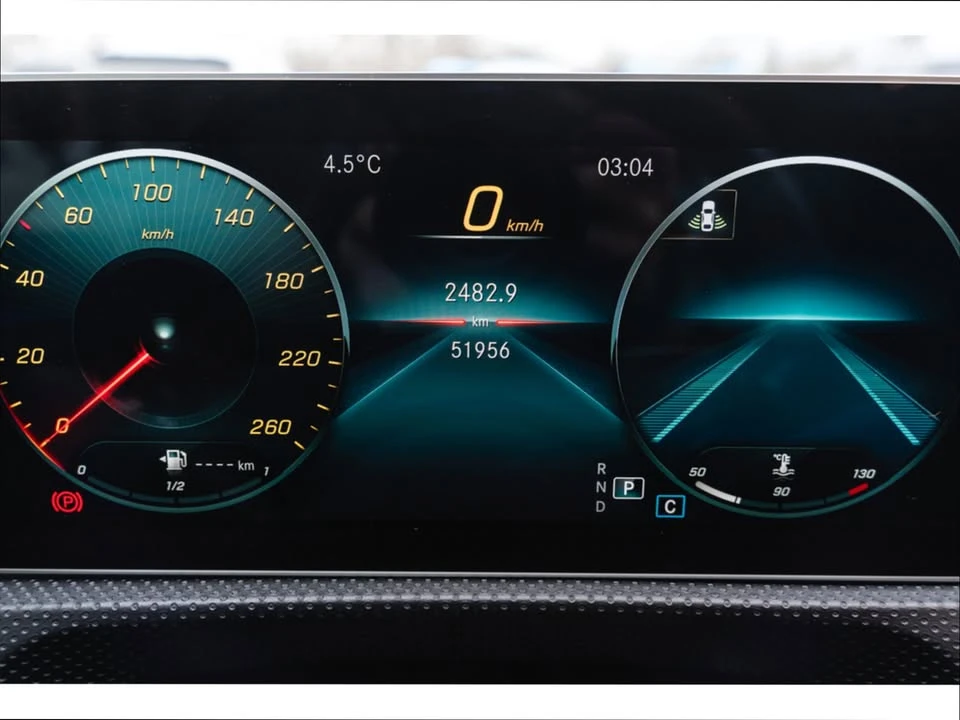Mercedes-Benz A 250 * LOW KM* PANO* NO ACCIDENT* CARPLAY* , снимка 13 - Автомобили и джипове - 53794545