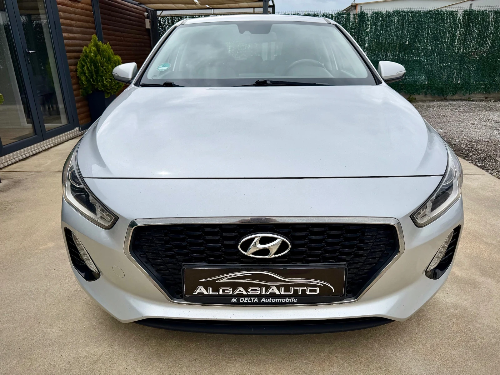 Hyundai I30 1.4 MPI* LED, снимка 7 - Автомобили и джипове - 54643227