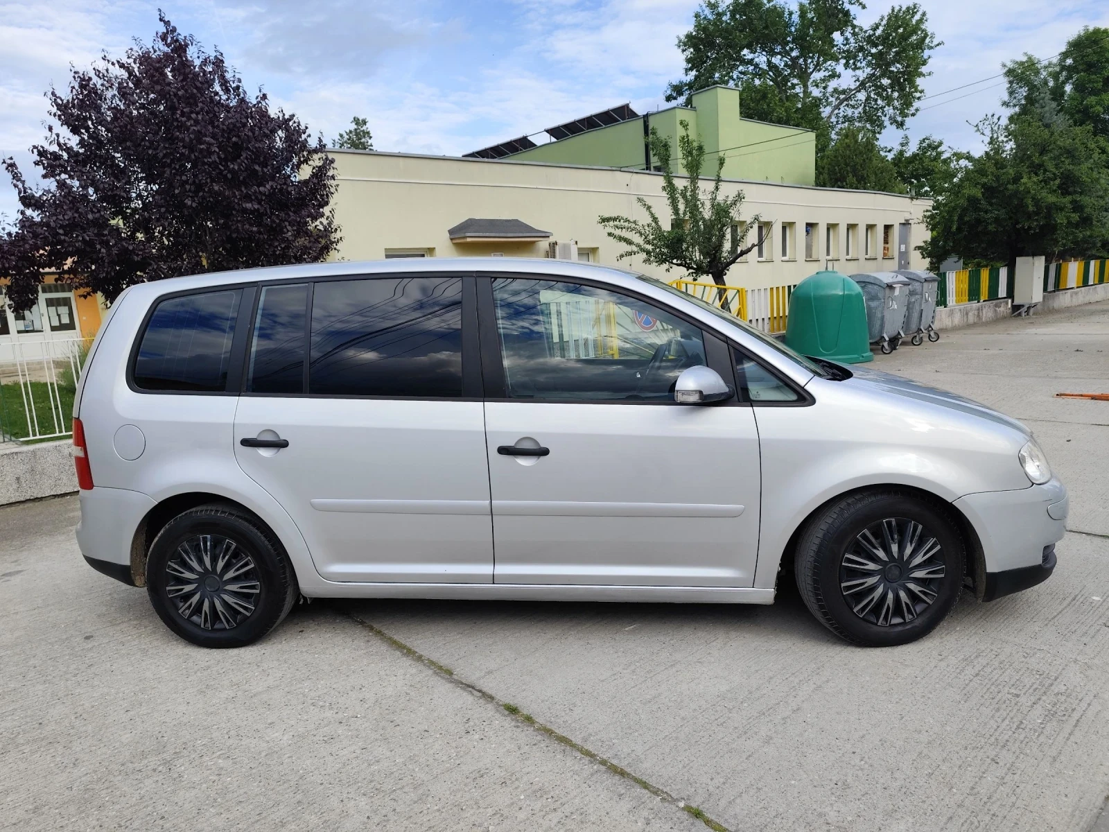 VW Touran 1.9 ТДИ 105 , снимка 3 - Автомобили и джипове - 54645347