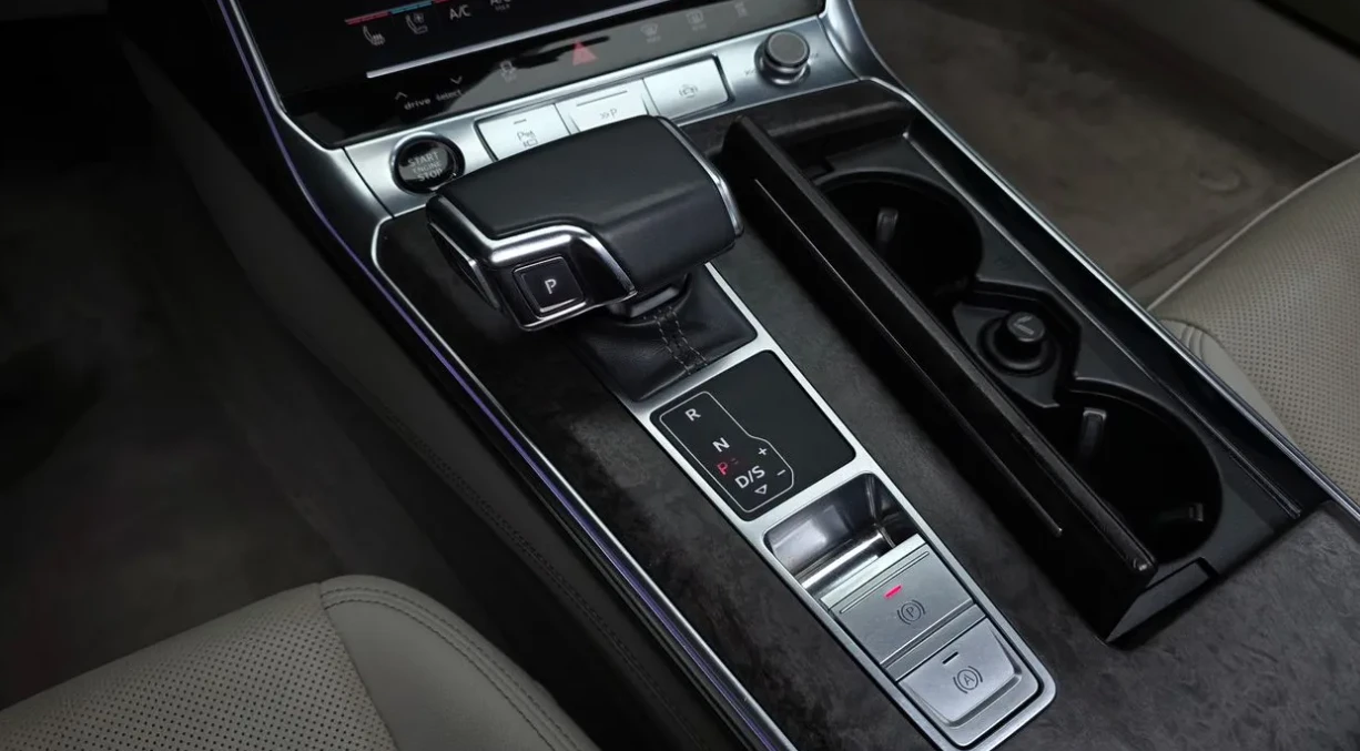 Audi A6 3.0 45TDI Quattro, Distronic, HeadUP, Обдух, 360-c, снимка 8 - Автомобили и джипове - 54790830