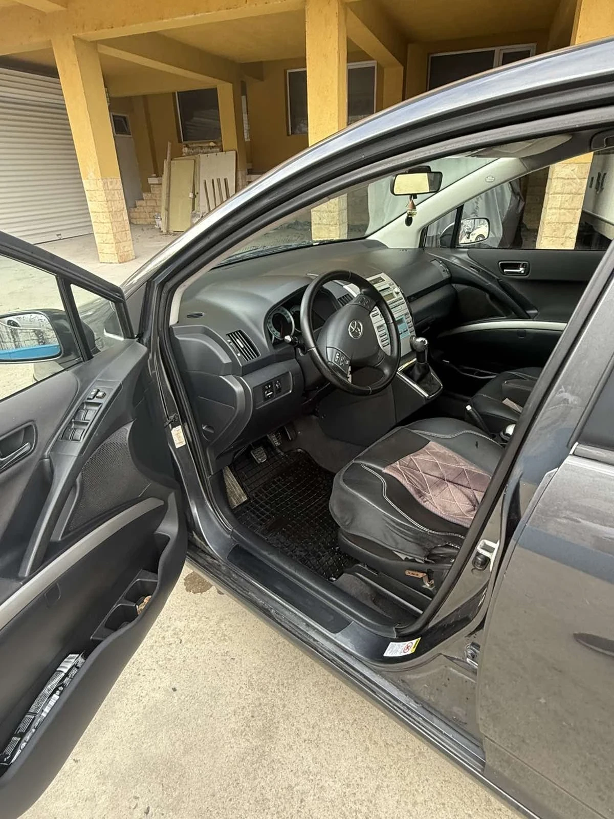 Toyota Corolla verso, снимка 10 - Автомобили и джипове - 54839115