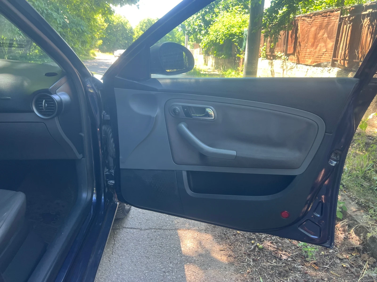 Seat Cordoba Перфектно , снимка 15 - Автомобили и джипове - 54902275