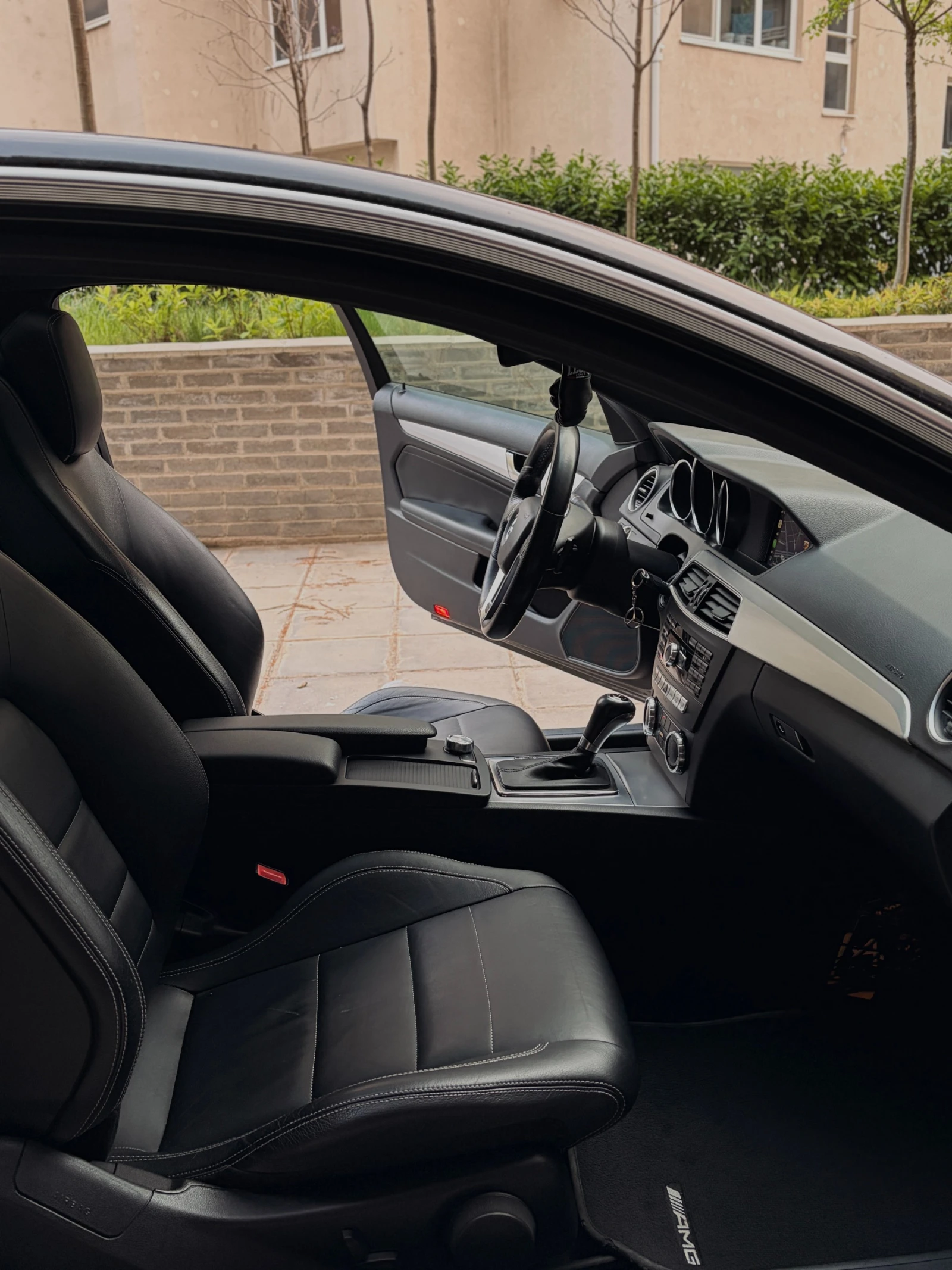 Mercedes-Benz C 250 1.8, 204 кс, снимка 13 - Автомобили и джипове - 54909467