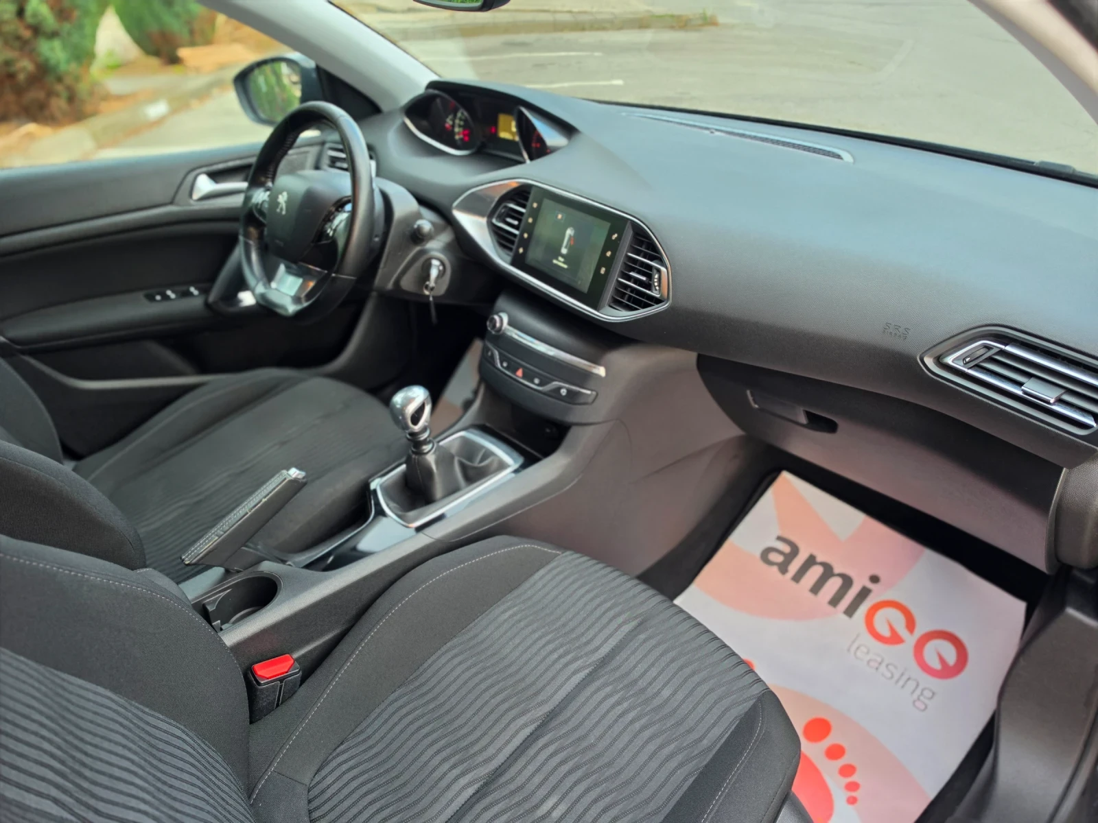 Peugeot 308 1.6HDI 120hp * НАВИ * КЛИМАТРОНИК * EURO 6 * , снимка 11 - Автомобили и джипове - 55228473