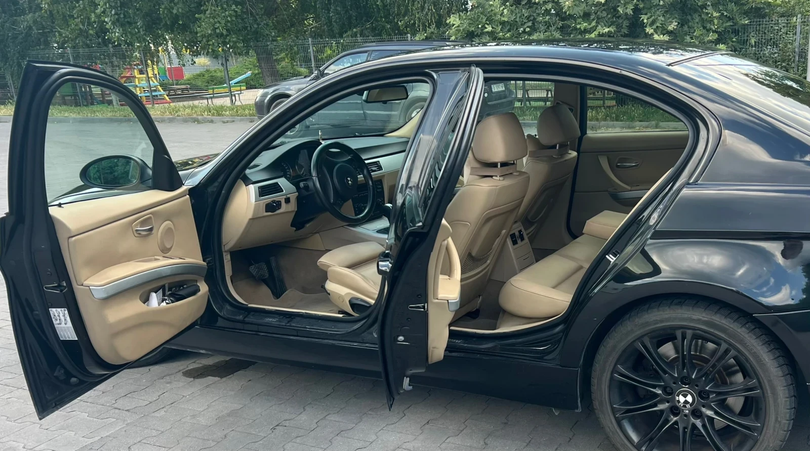 BMW 330, снимка 7 - Автомобили и джипове - 55301714